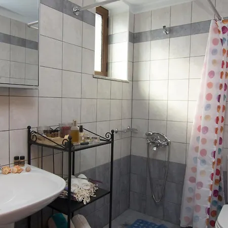 Leonidas Stone Houses Near Beach 50 Meters Away From Tavern With Local Food Holiday home