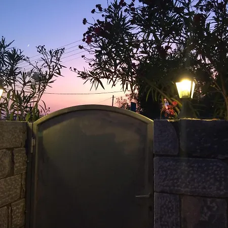 Leonidas Stone Houses Near Beach 50 Meters Away From Tavern With Local Food Trakhila